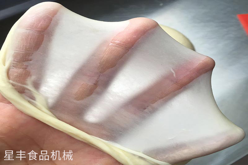 和面機(jī)廠家定制加工耐用的蛋糕房專用和面機(jī)