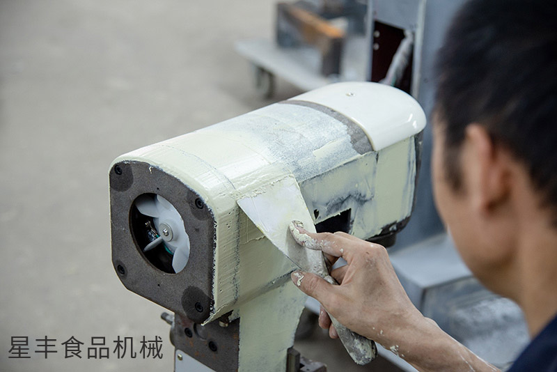 江門(mén)食品機(jī)械工廠推薦質(zhì)量好的商用大型攪拌機(jī)